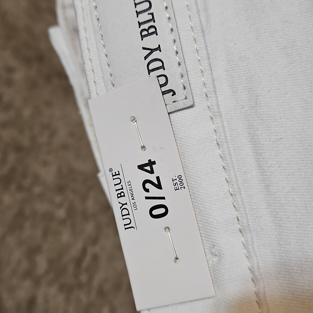 NWT Judy Blue White Skinny Fit High Waisted Denim Jeans With Destroyed Hems - Picture 12 of 14